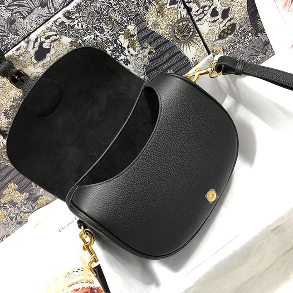 medium D*or bobby bag