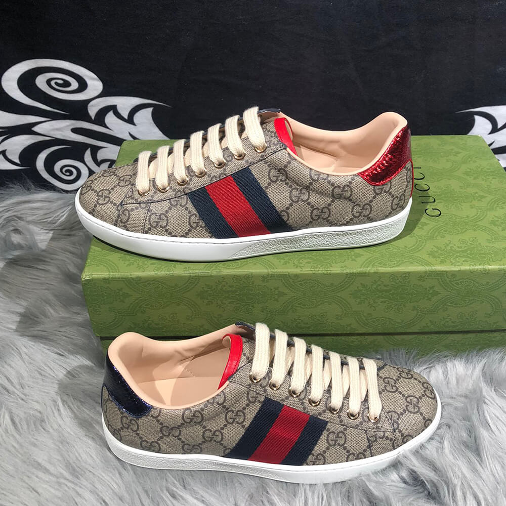ace gg S*p*e sneaker with bees