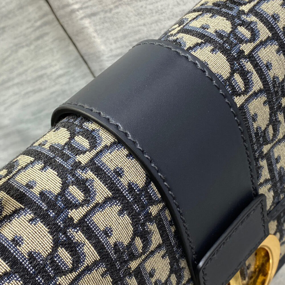 30 MONTAIGNE BAG