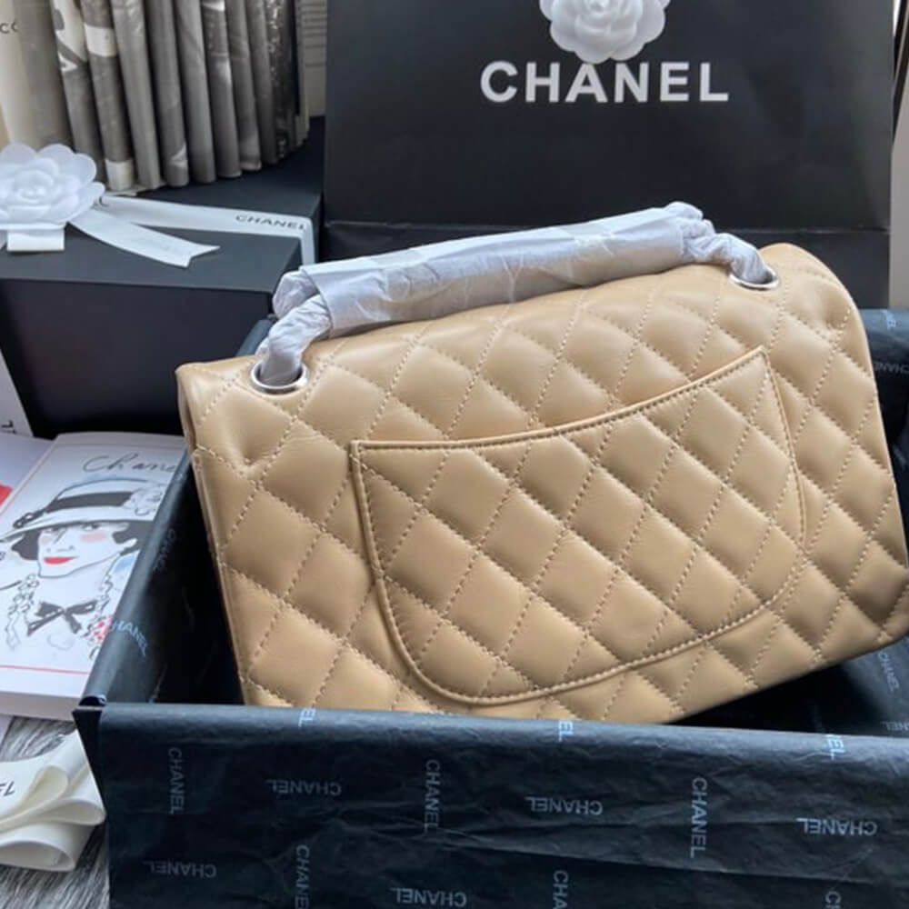 Ch*el classic flap medium
