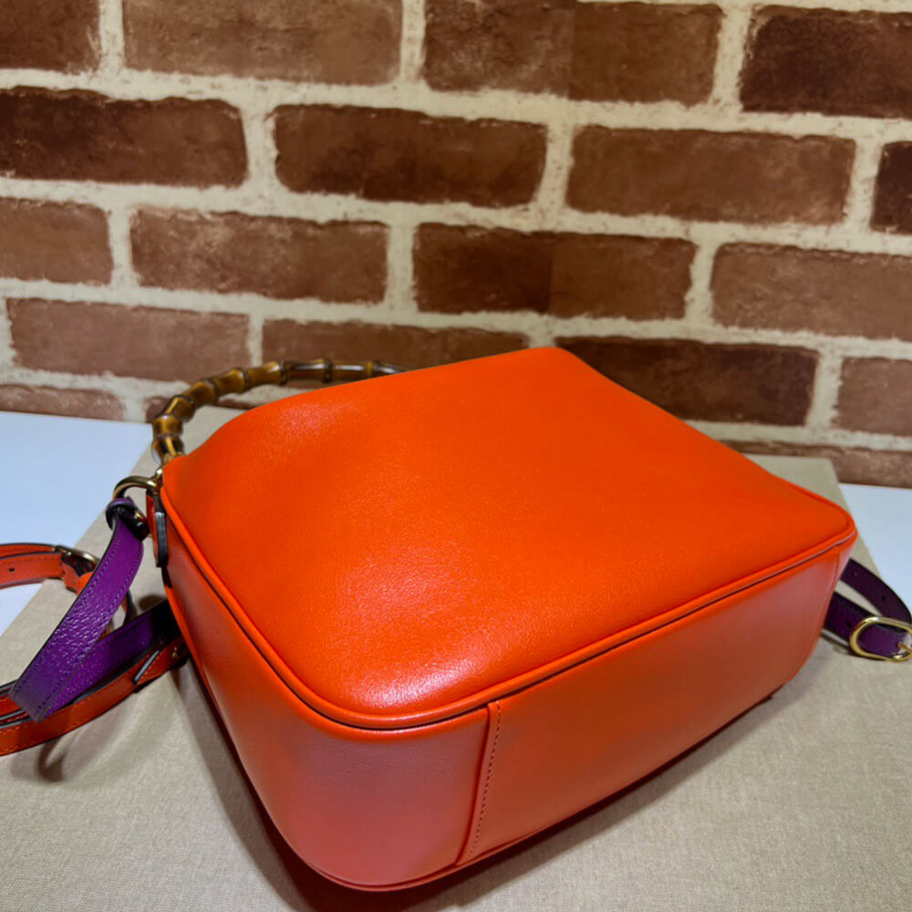 G*u*i diana medium shoulder bag