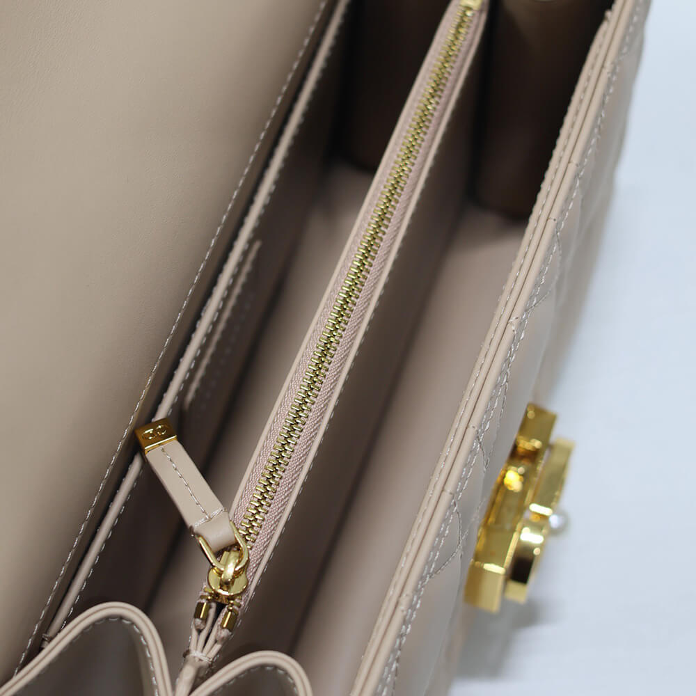 medium D*or ange bag