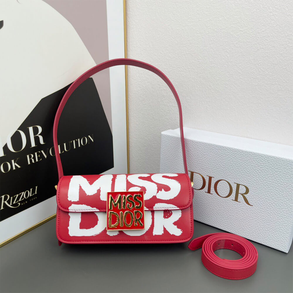 miss D*or flap bag