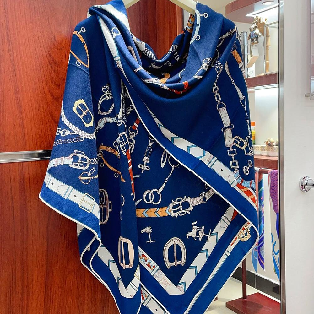 H**mes shawl