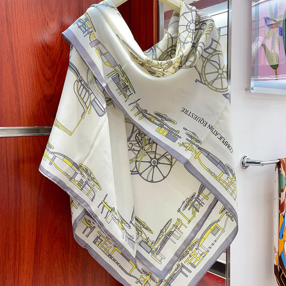 H**mes shawl