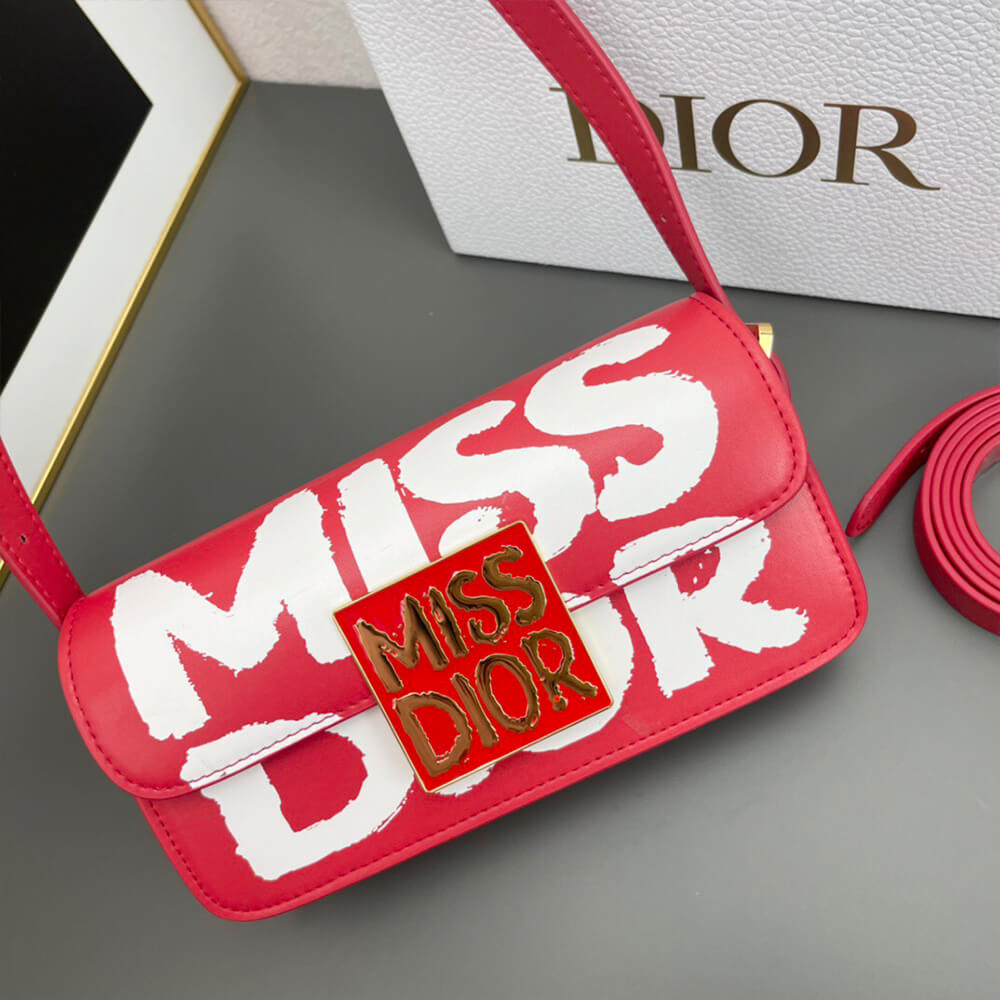 miss D*or flap bag