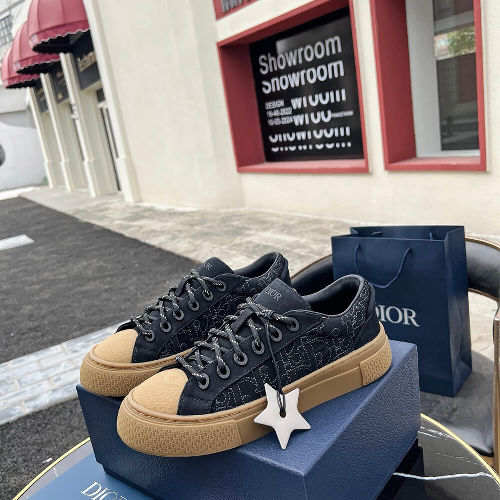 D*or b33 sneaker