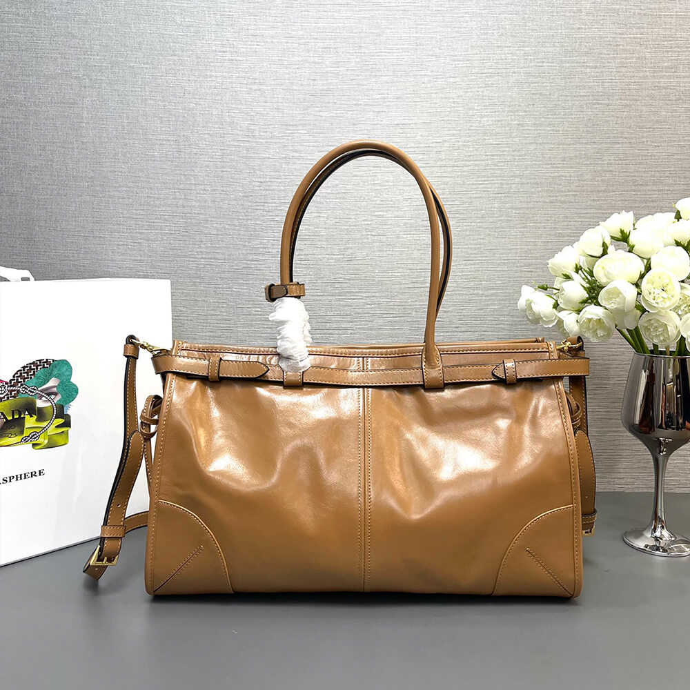 Pra*a large leather handbag(high-end grade)