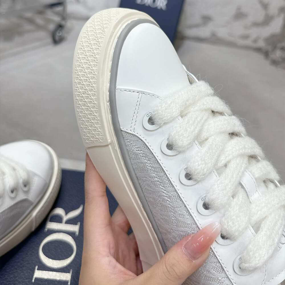 D*or b33 sneaker