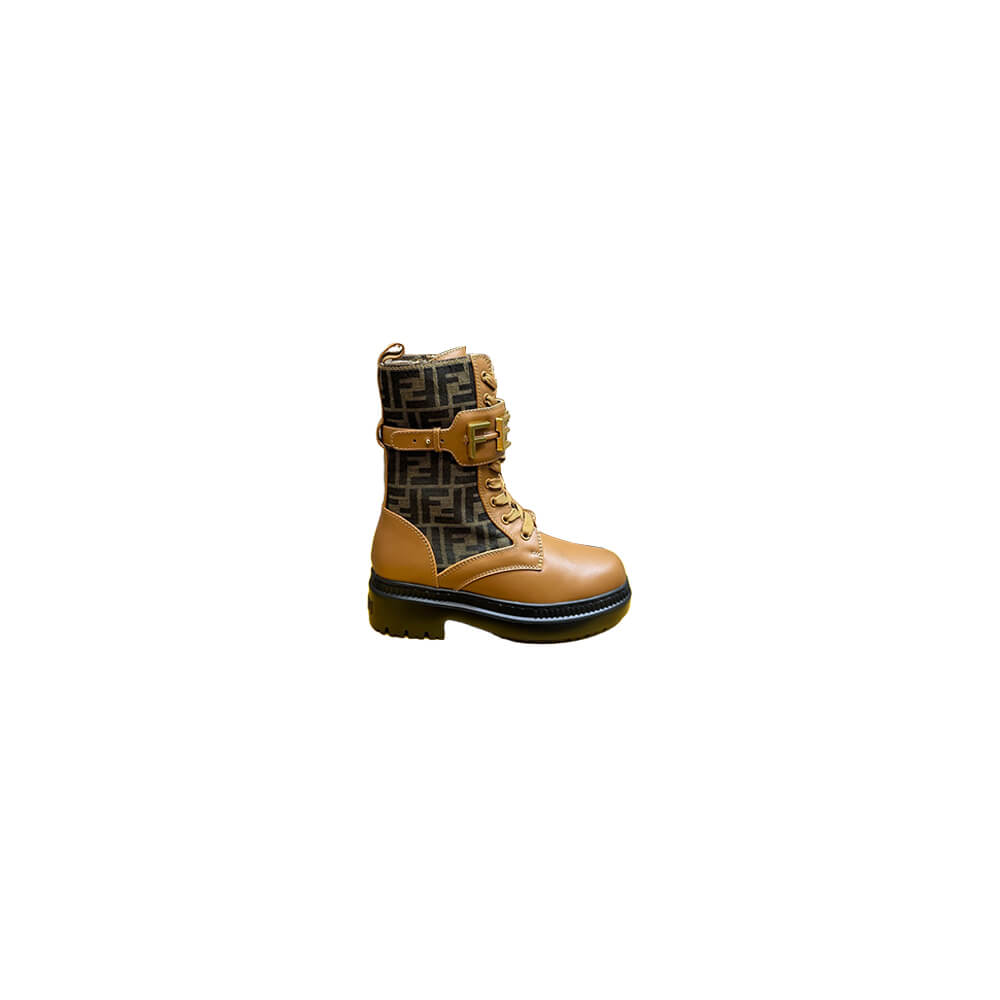 F**di F**digraphy logo-plaque leather boots